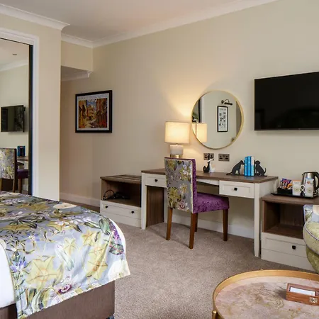 The Three Swans Hotel, Market Harborough, Leicestershire - The Coaching Inn Group-2