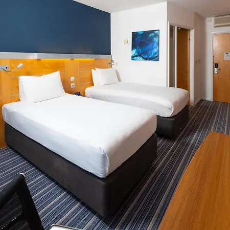Holiday Inn Express Stevenage By Ihg-2