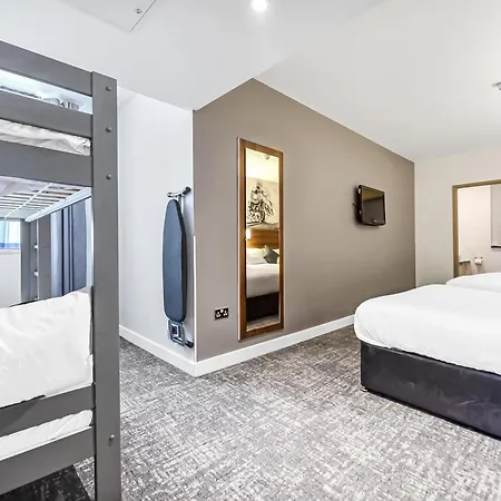 Heeton Concept Hotel - City Centre Liverpool-3