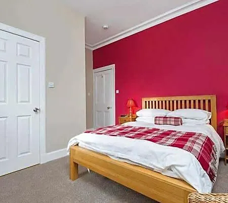 Golf Lodge Bed & Breakfast-3