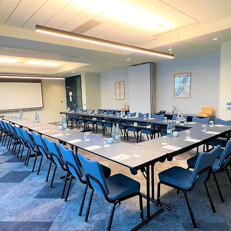 Holiday Inn London Heathrow - Bath Road By Ihg-2