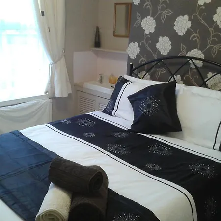 St Hilda Guest House-3