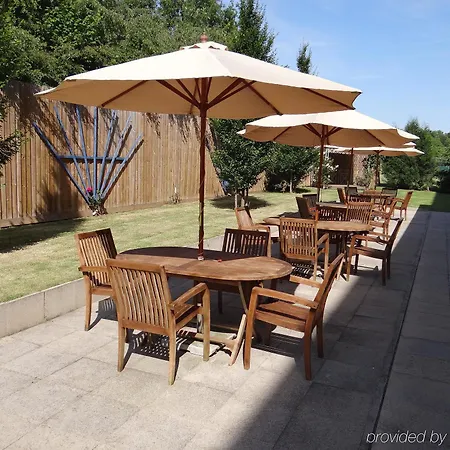 Premier Inn Banbury - M40 J11-3