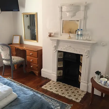 Sandsides Guest House-3