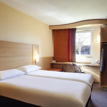 Ibis Cardiff Centre-3