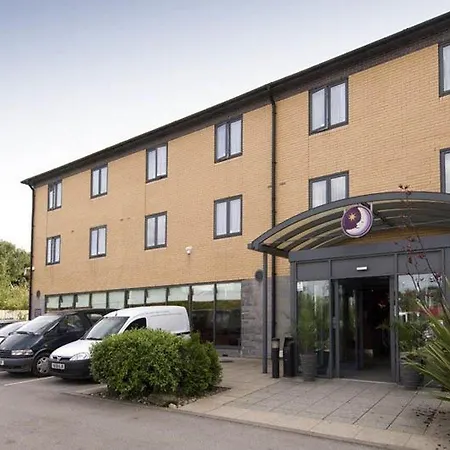 Premier Inn Sheffield Meadowhall-3
