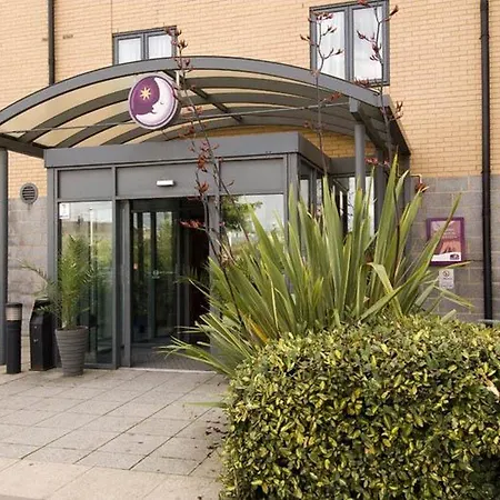 Premier Inn Sheffield Meadowhall-2