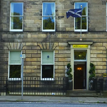Queens Guest House-2