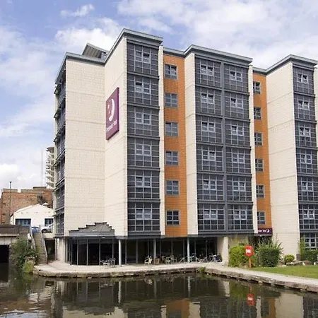 Premier Inn Nottingham Arena - London Road-3
