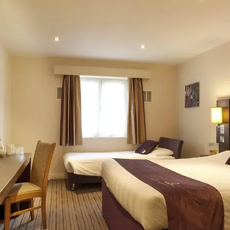 Premier Inn Redhill Reigate-2
