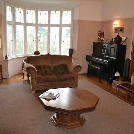 Crabble Hill House-3