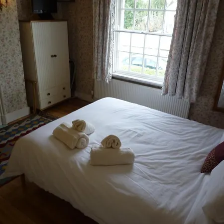 Manor Cottage Bed And Breakfast-2