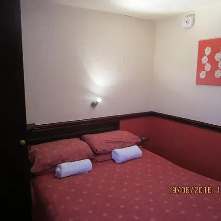 Trentham Guest House-3