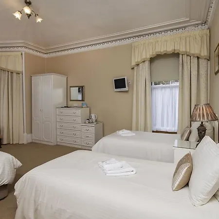 Glengarry Guest House-3