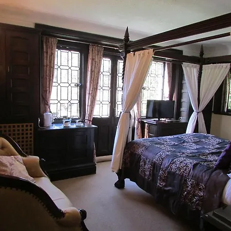 Tudor Grange-3