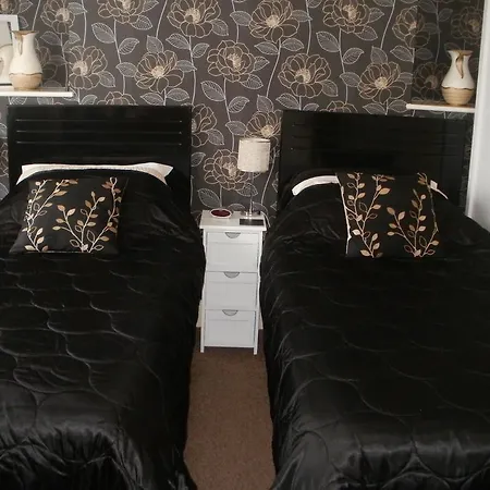 Grove Guest House-2
