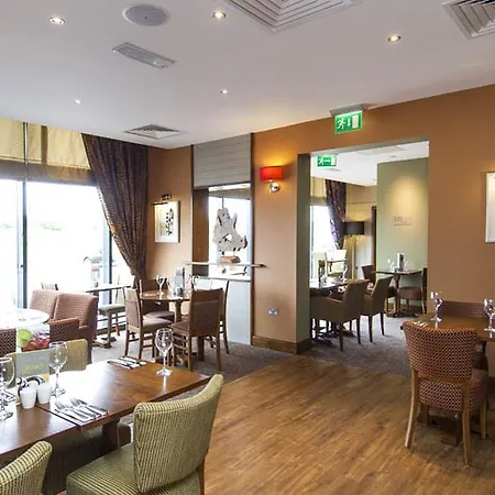 Premier Inn London Stansted Airport-3