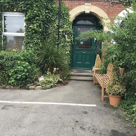 Oak Tree Guest House-3
