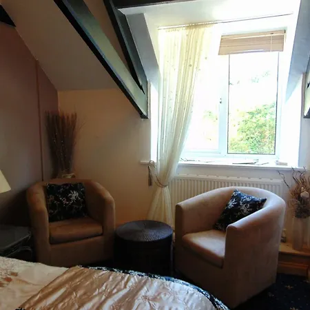 The Racehorse Inn-2
