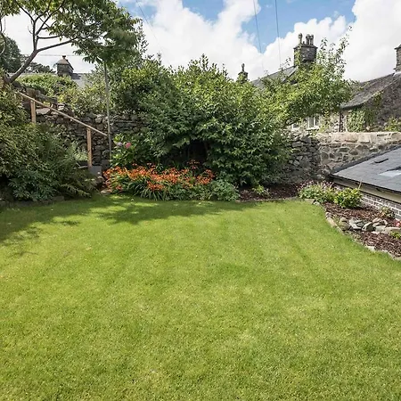 Plas Gwyn B&B And Holiday Cottage-3
