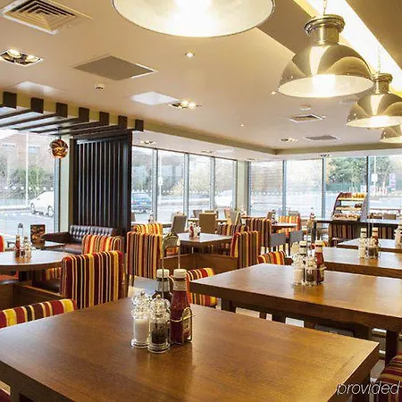 Premier Inn Wrexham City Centre-3