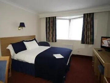 Holiday Inn Cardiff North-2