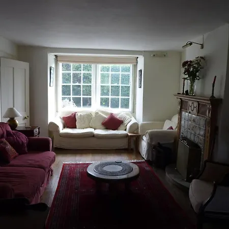Manor Cottage Bed And Breakfast-3