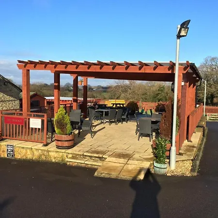 Hunters Lodge Inn-2
