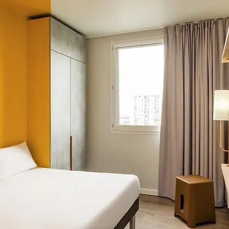 Ibis Budget Luton Airport-2