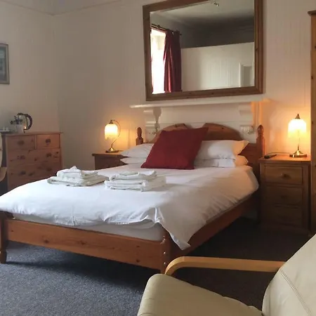 Cavell House Bed And Breakfast-3