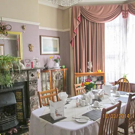Camellia Lodge Guest House-3