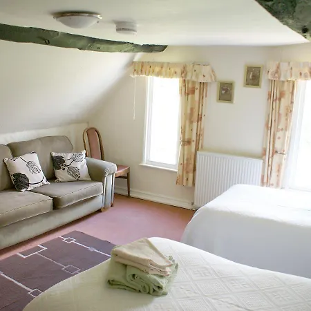 Haselor Farm B & B-3