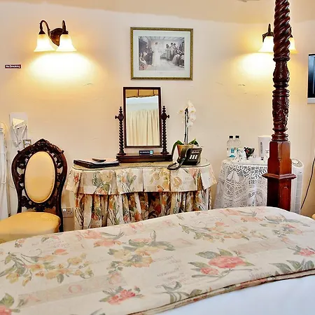 The Inglenook Hotel-3