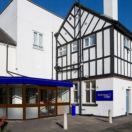 Redwings Lodge Solihull-2