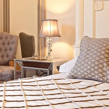 Chestnuts Guest House (Adults Only)-3