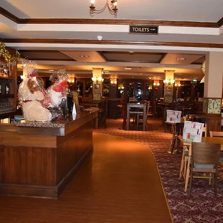 The Golden Acorn Wetherspoon-2