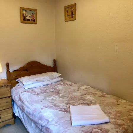 Errolbank Guest House-3