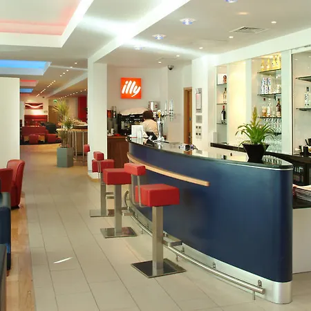 Ramada Encore Milton Keynes-3