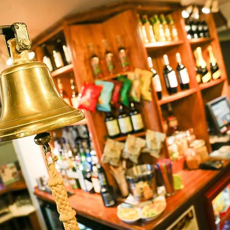 The Alexandra Pub-3