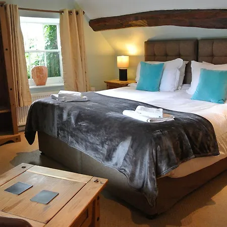 The Horse & Jockey Inn-3
