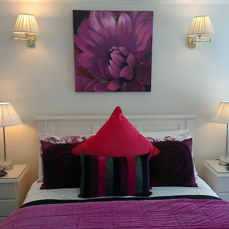 Aaran Lodge Guest House-2