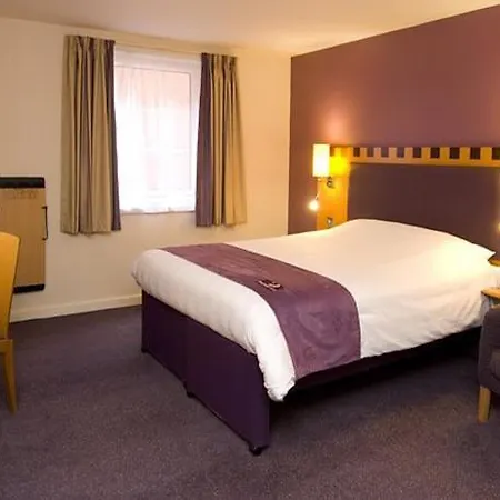 Premier Inn Chester City Centre-2