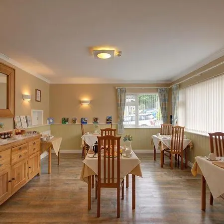 Fair Winds Guest House-2