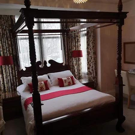 East Mount House-3