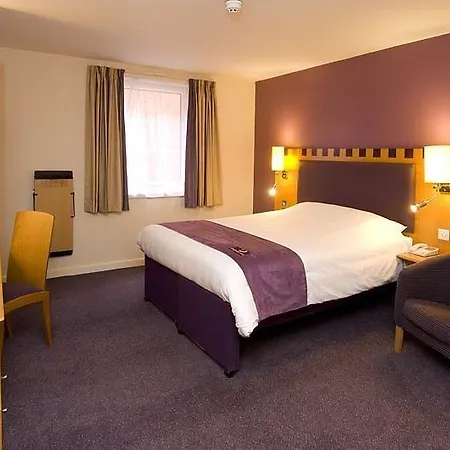 Premier Inn Bournemouth Central-3