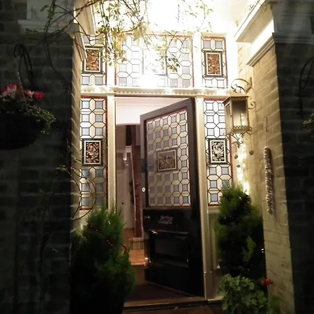 Chiltern House B&B-3