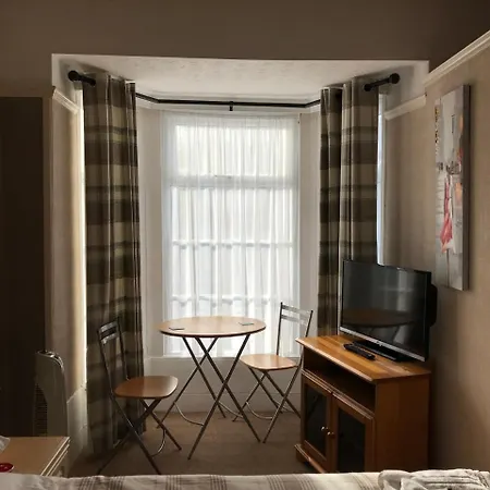 The Acorn Lodge-3
