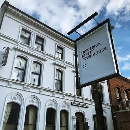 Frederick Street Townhouse-3