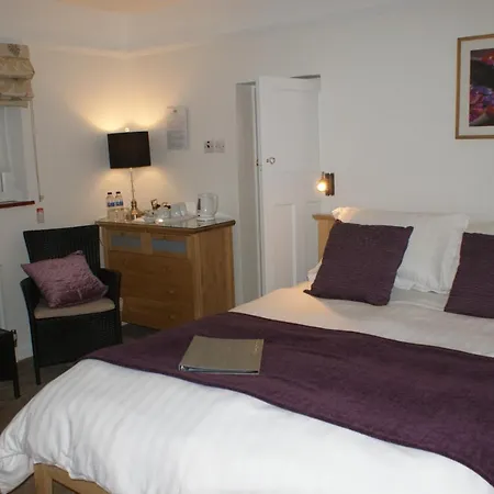 Woodacre B & B-2