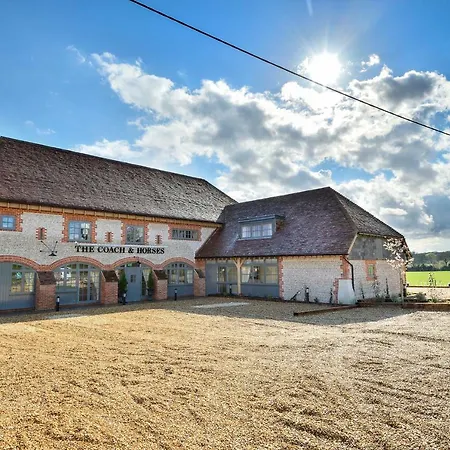 The Coach And Horses-2